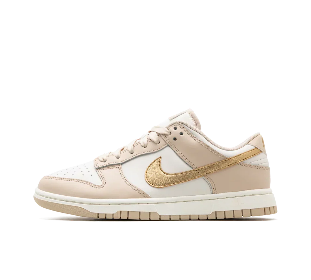 Tênis Nike Dunk Low 'Metallic Gold' Dourado