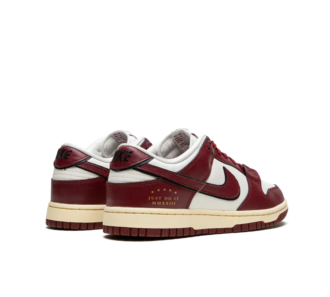 Tênis Nike Dunk Low 'Just Do It Team Red' Vermelho