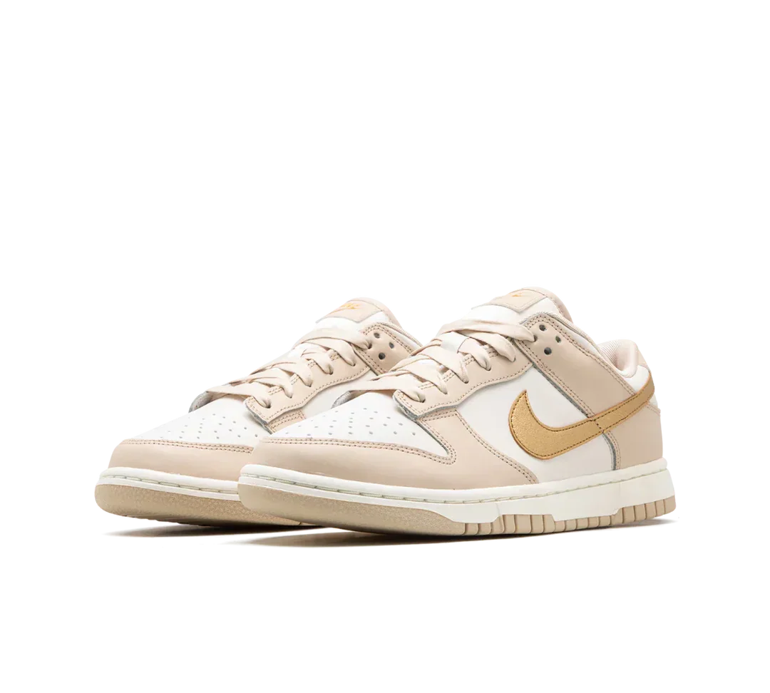 Tênis Nike Dunk Low 'Metallic Gold' Dourado