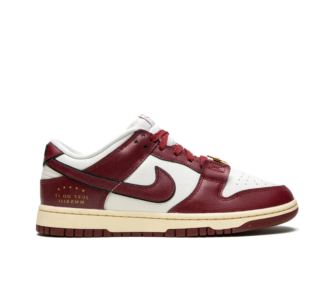 Tênis Nike Dunk Low 'Just Do It Team Red' Vermelho
