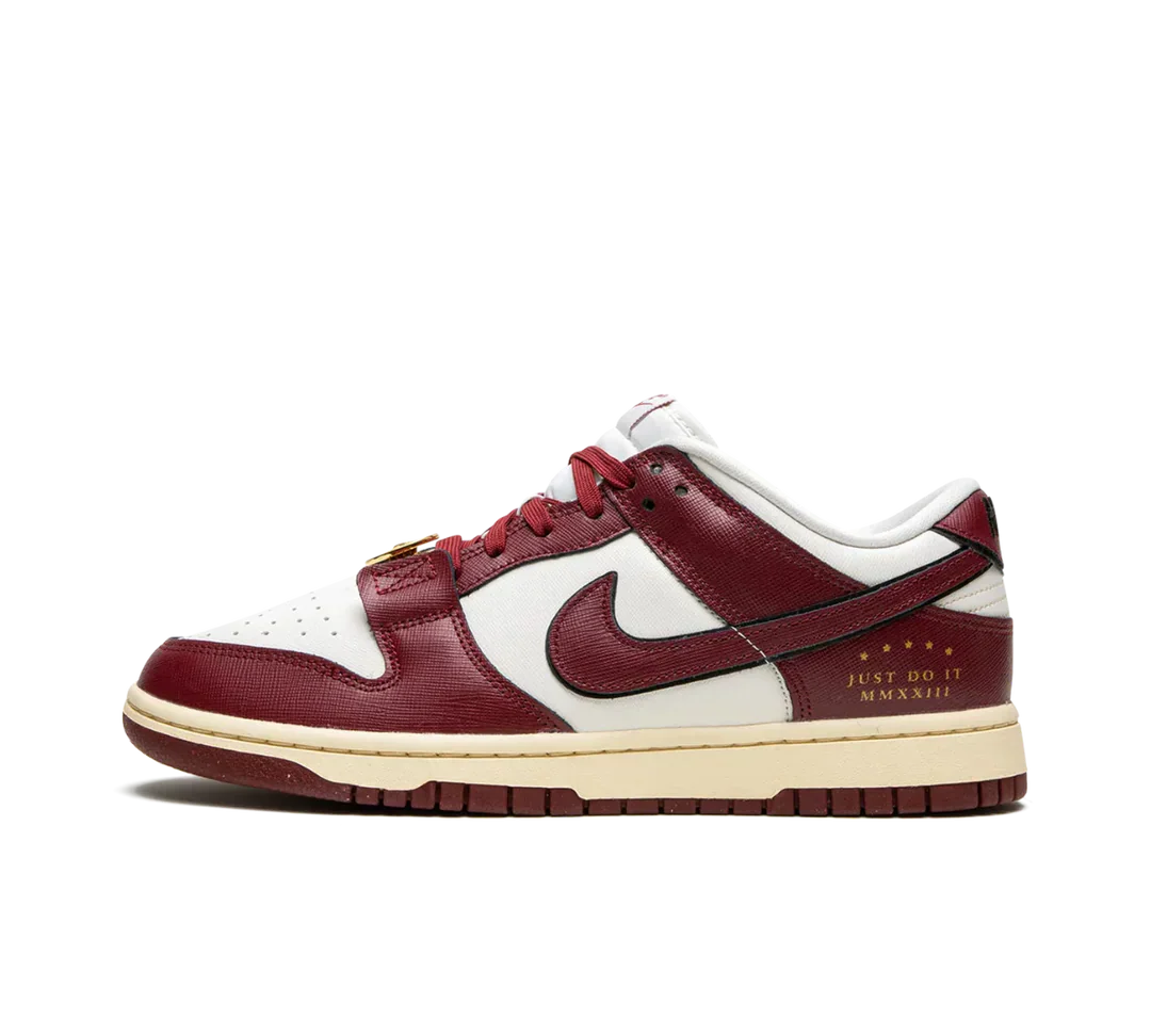 Tênis Nike Dunk Low 'Just Do It Team Red' Vermelho